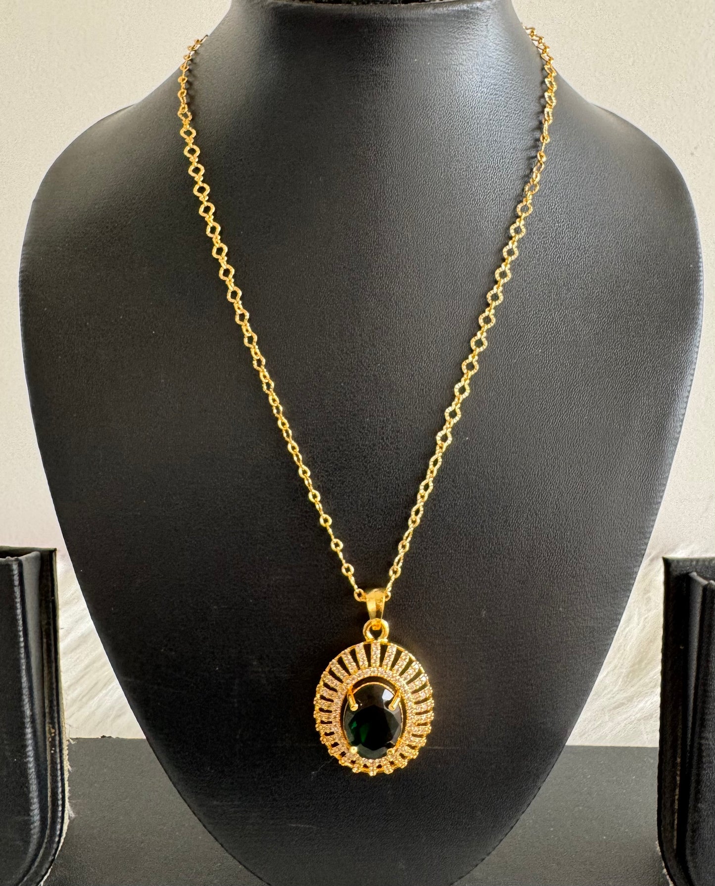 Gold tone 18 inches chain with green oval stone pendant dj-51278