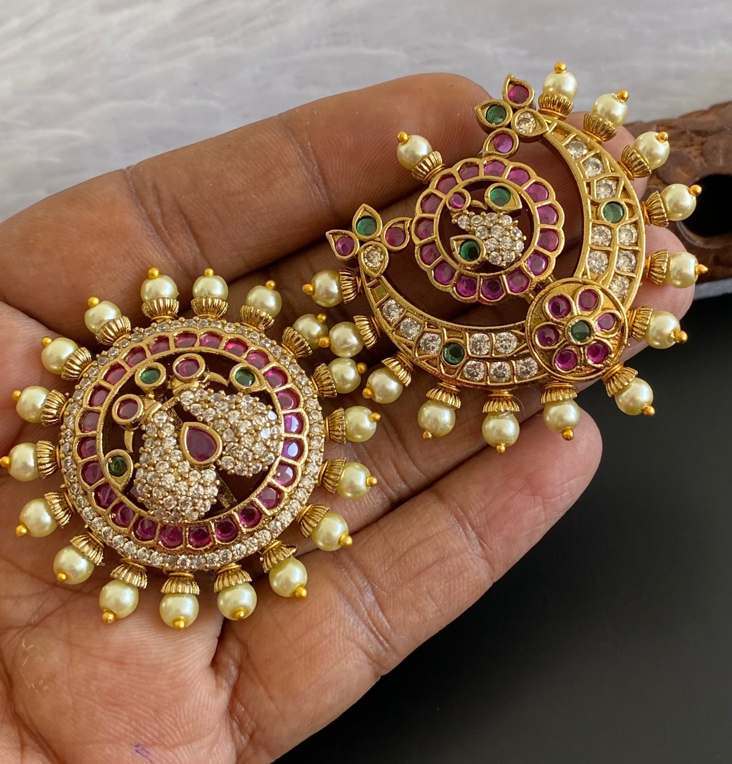 Antique gold tone kemp-green-white peacock pearl sun moon hair jewel dj-53652