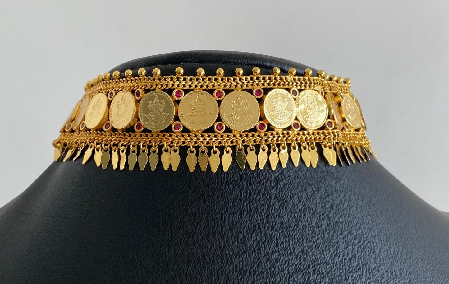 Gold tone kerala style elakka lakshmi coin choker necklace dj-54103