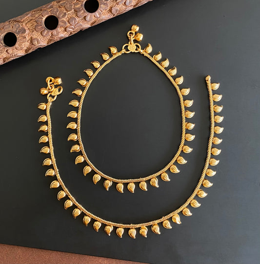 Antique gold tone mango design anklets set dj-53191