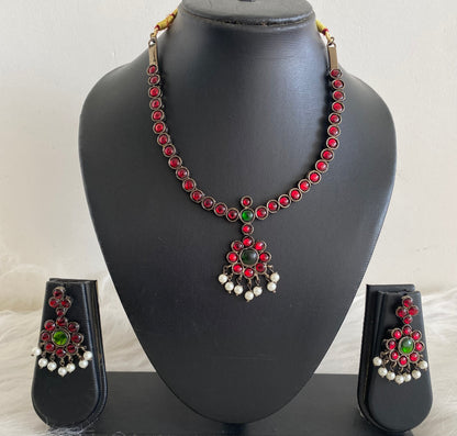 Black finish kemp-green stone pearl necklace set dj-54618