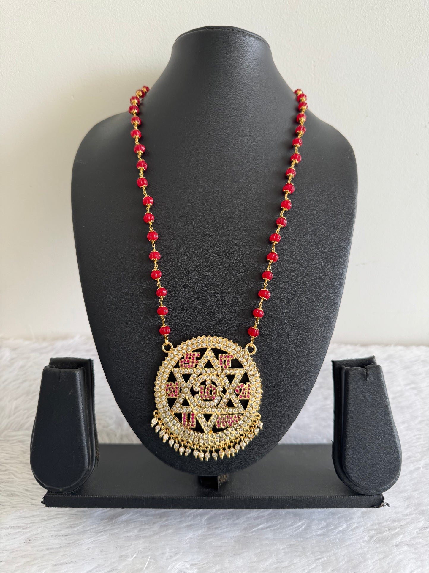 Gold tone maroon beaded chain with Tamil “Om Saravana Bhava” pendant dj-52227