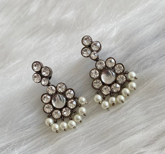 Black finish precious white stone pearl flower earrings dj-54088
