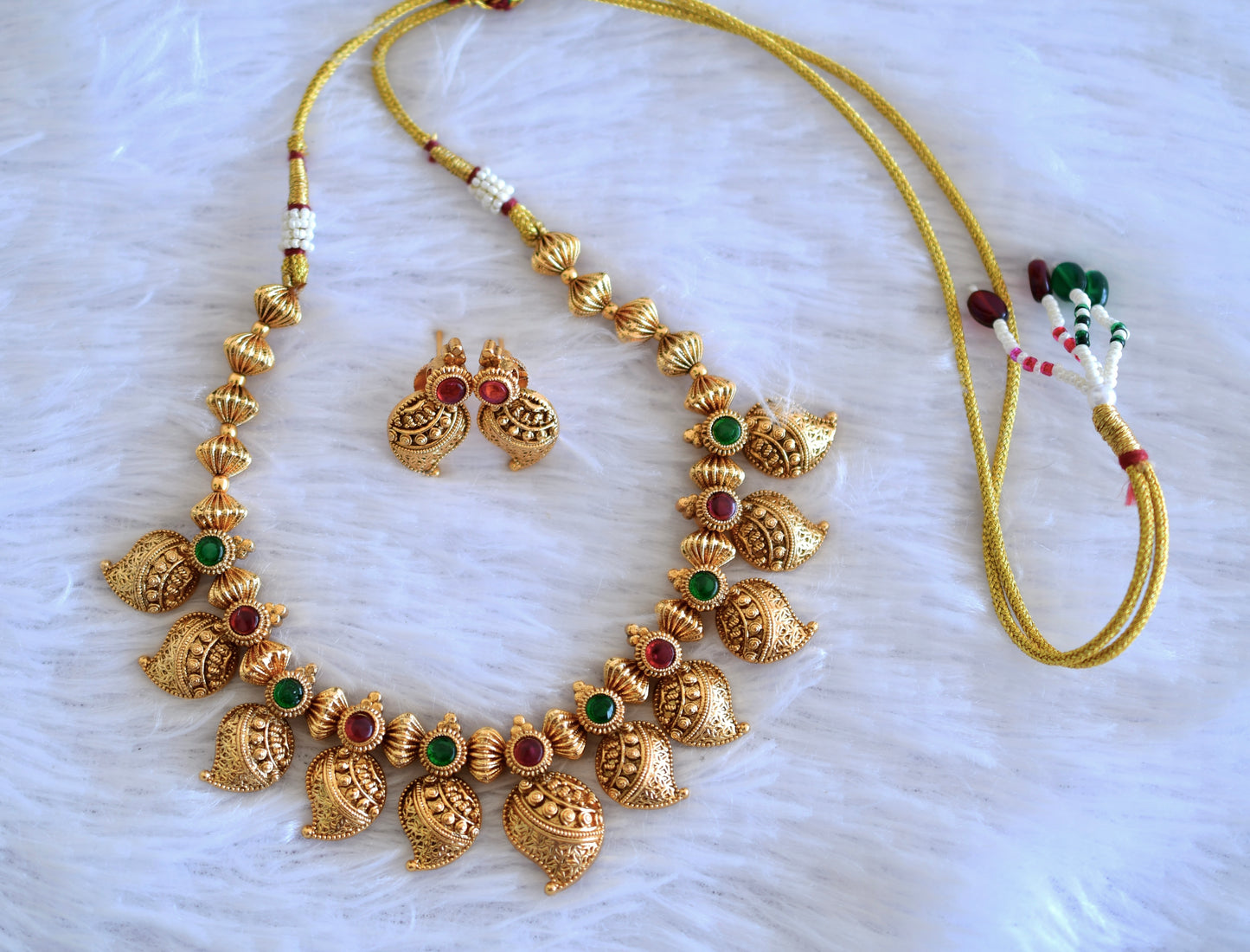 Antique gold tone kemp-green nakshi mango necklace set dj-52738