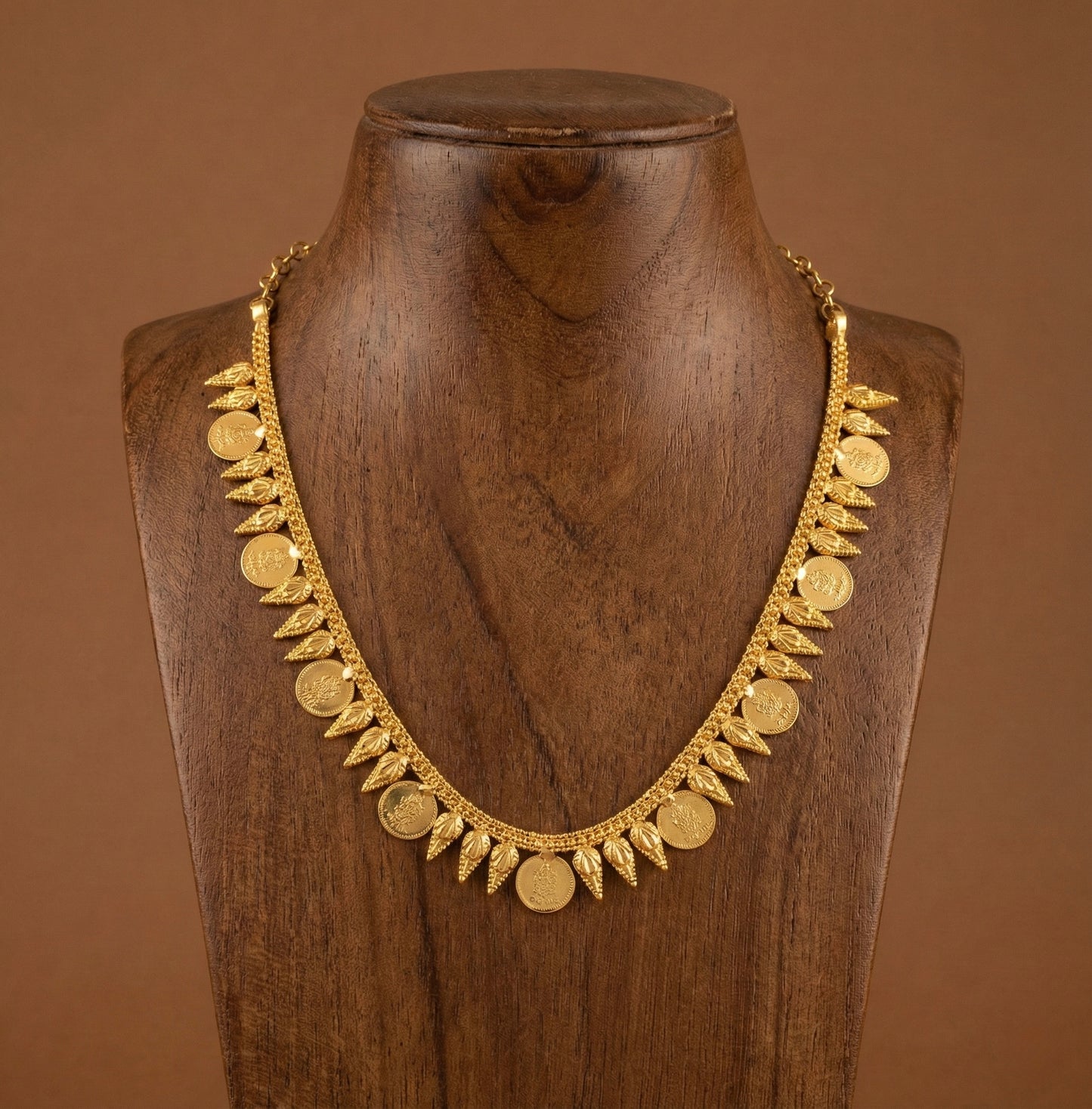 Gold tone lakshmi coin necklace Dj33954