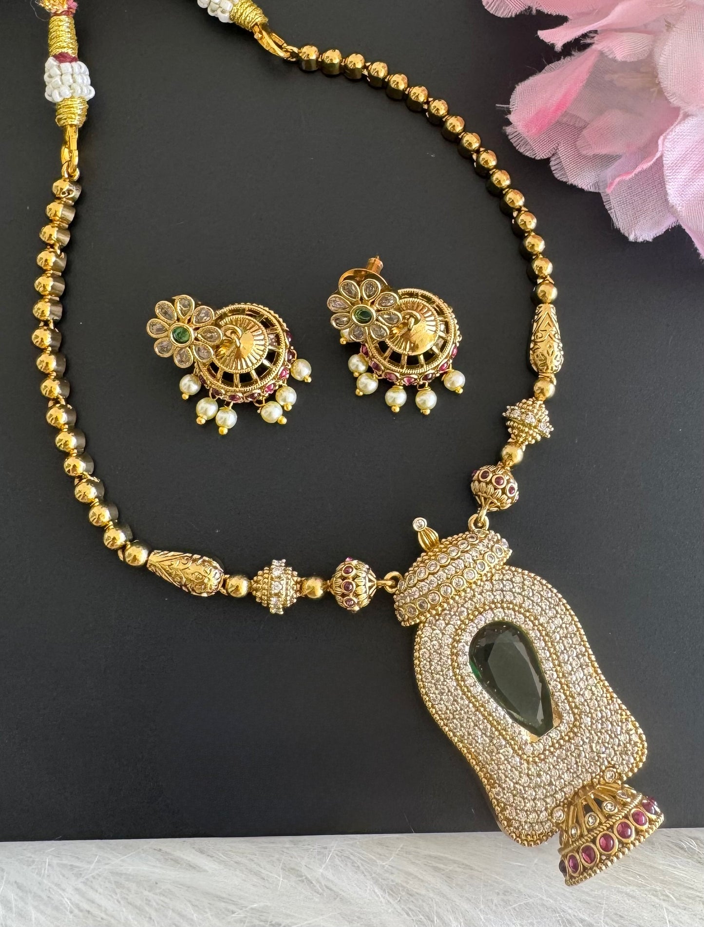 Antique gold tone pink-green-white Kerala style necklace set dj-51218