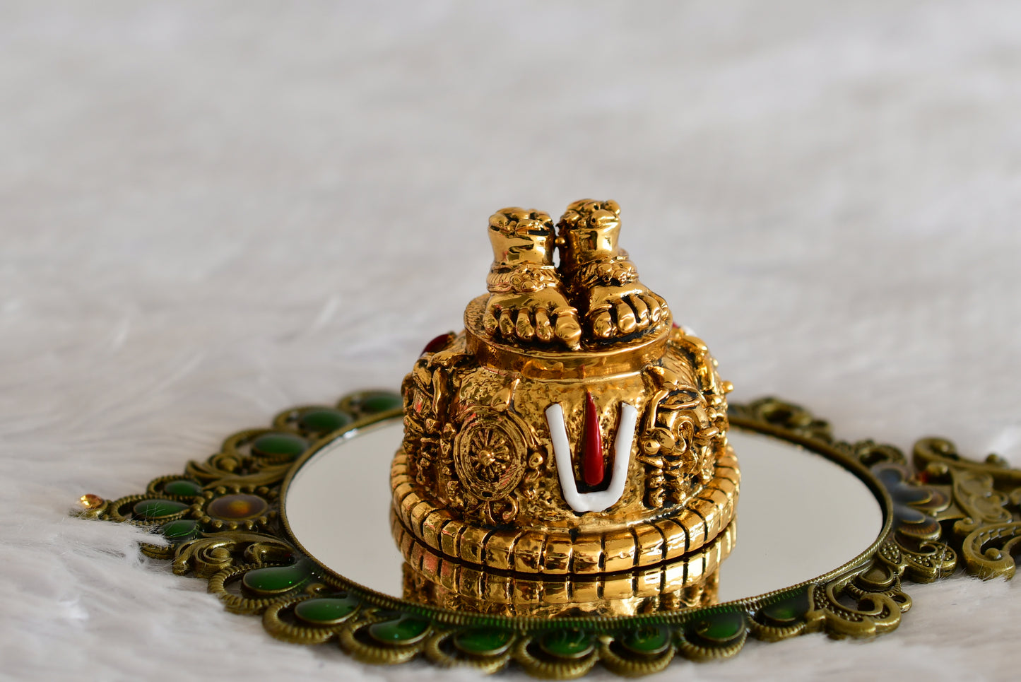 Antique gold tone thirumal padham dj-52327