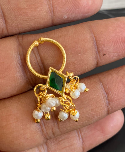 Gold tone green stone pearl nose pin/bulakku dj-53822