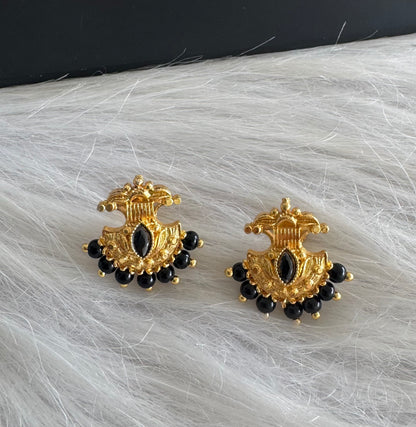 Gold tone black beaded stud/earrings dj-51262