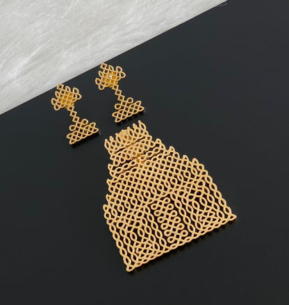 Gold tone temple rangoli pendant with earrings dj-54410