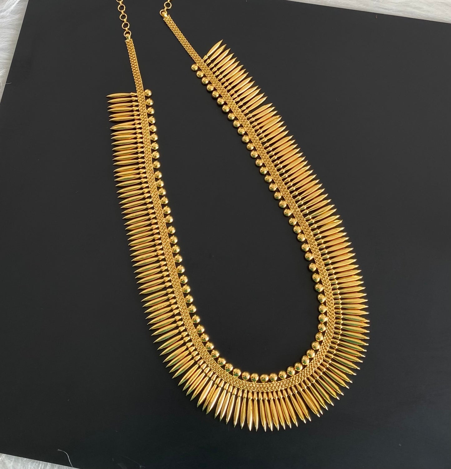 Gold tone kerala style mulla mottu haar dj-54528