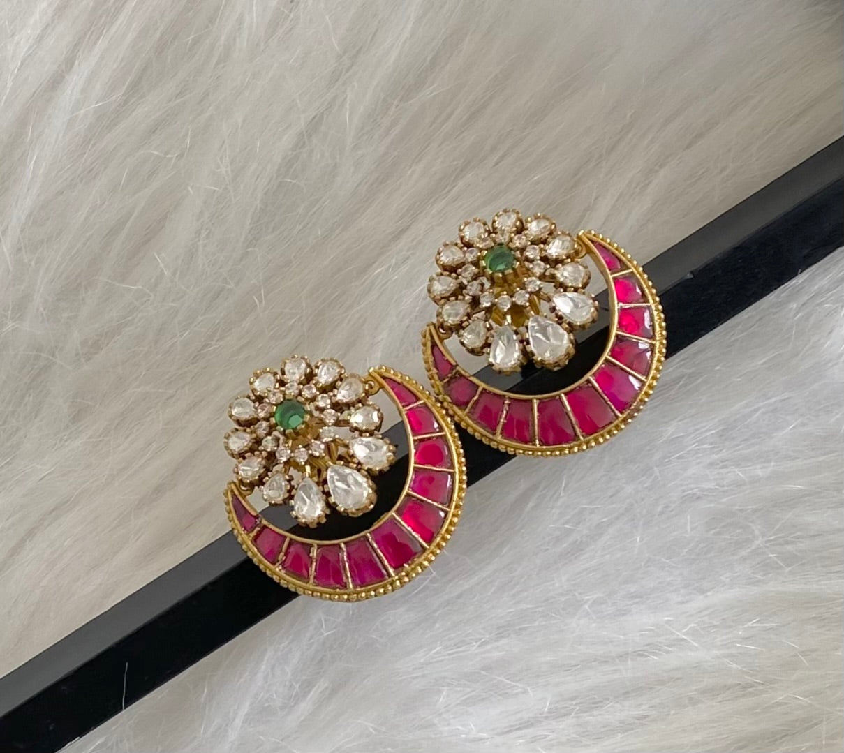 Gold tone kemp-green-white stone big kundan jadau stud/earrings dj-54593