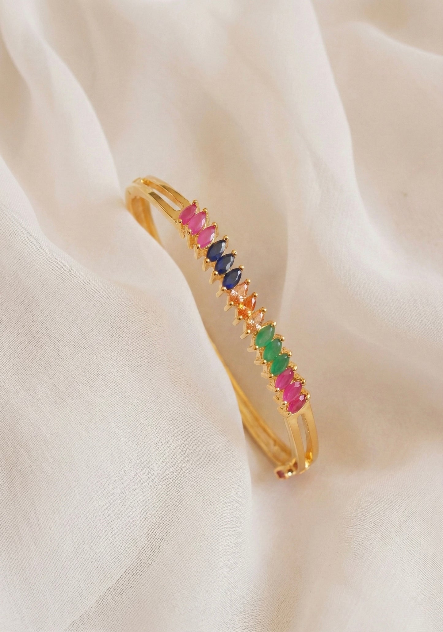 Gold tone AD multicolor open type bracelet DJ17905
