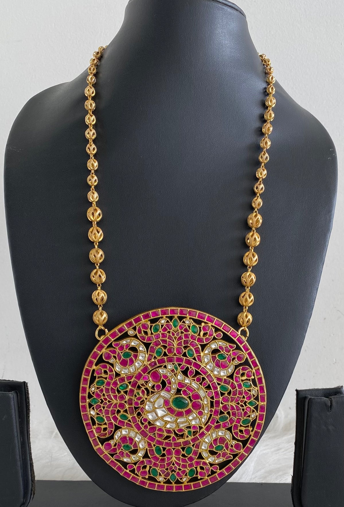 Matte finish pink-green-white kundan jadau huge round peacock necklace dj-54790