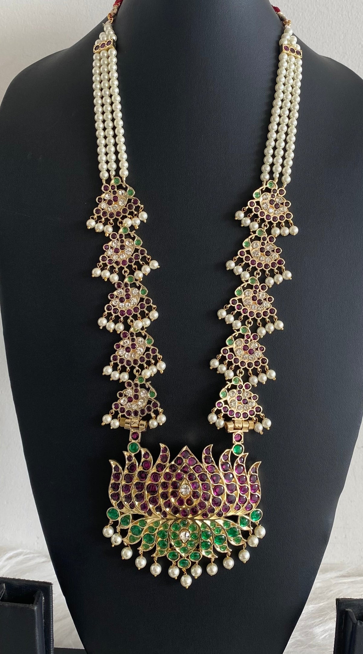 Gold tone precious kemp-green-white lotus peacock pearl haar dj-54725