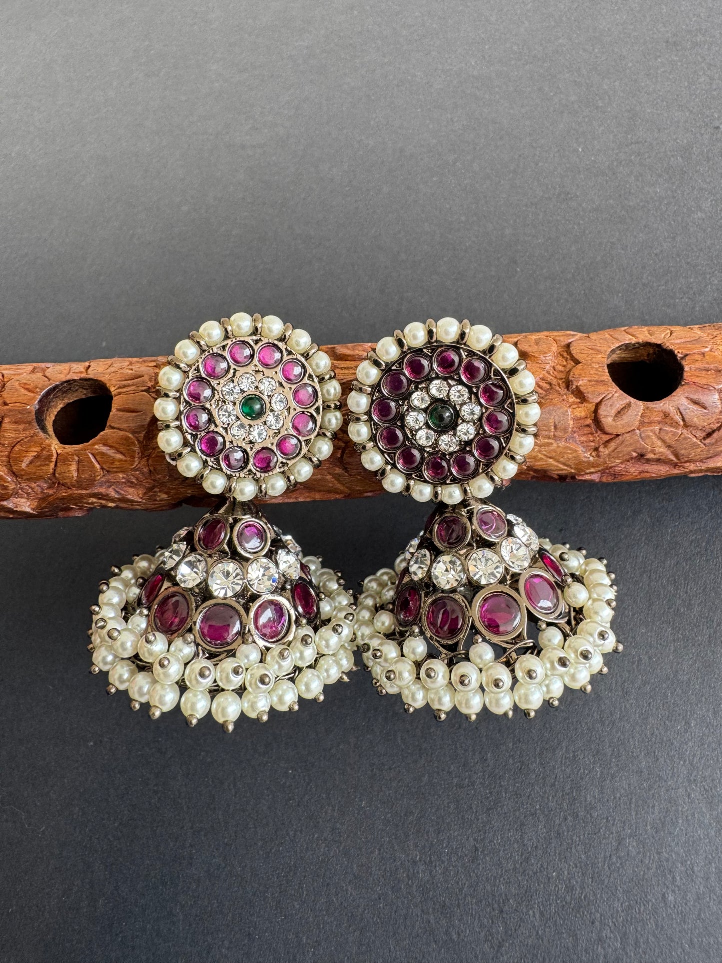 Black finish precious kemp-green pearl big jhumkka dj-52297