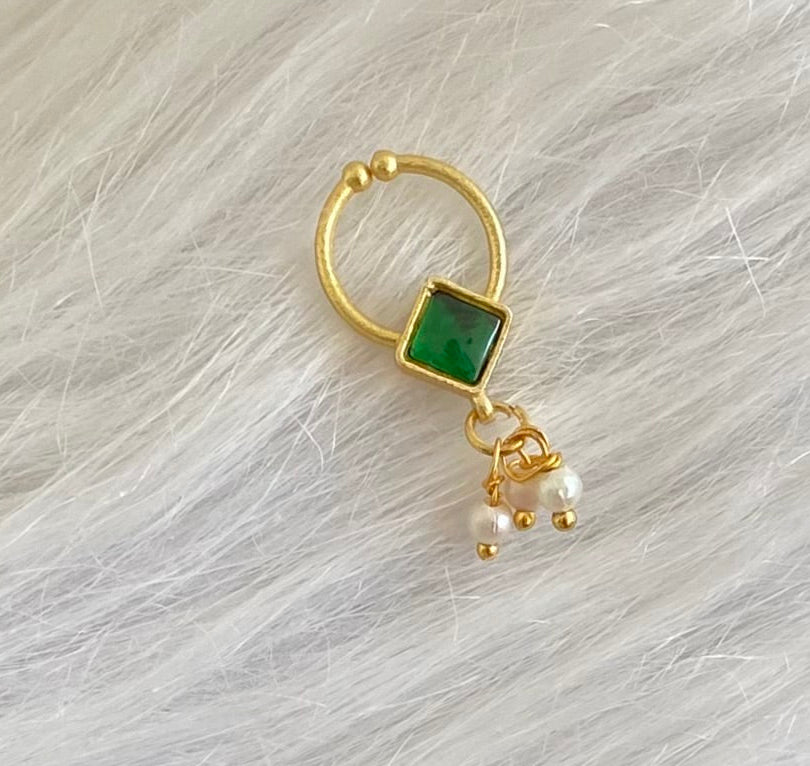 Gold tone green stone pearl nose pin/bulakku dj-53817