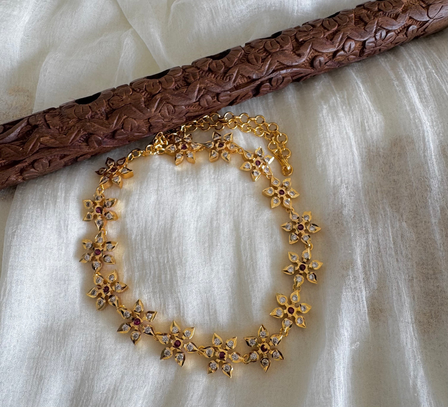 Gold tone ad pink white stone flower necklace dj-52627