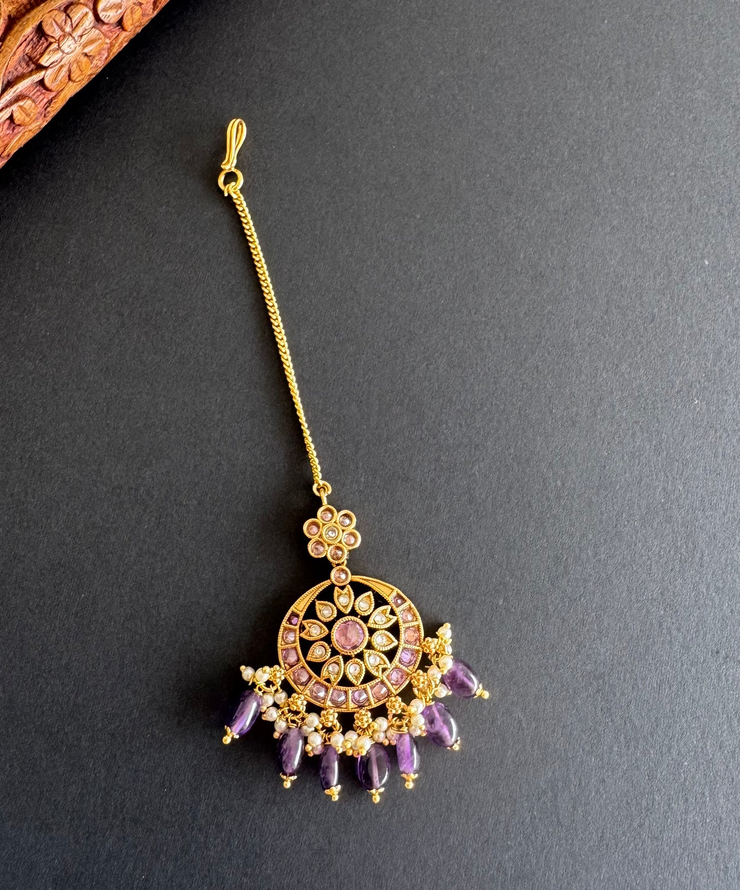 Antique gold tone purple flower tikka dj-51376