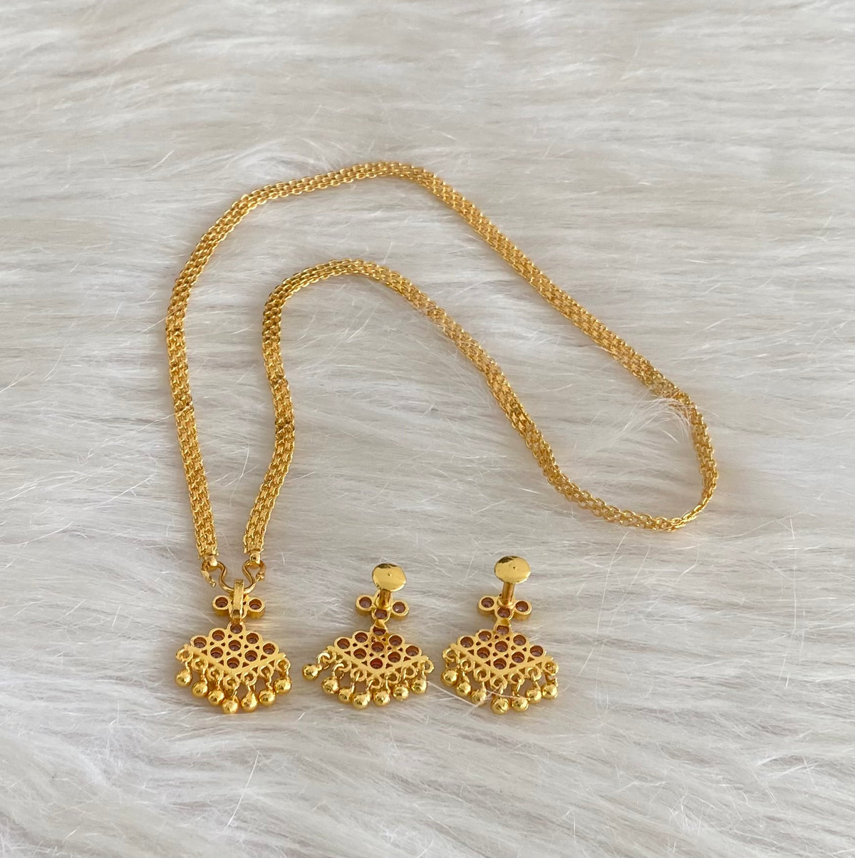Gold tone 18 inches chain with purple stone pathakkam pendant set dj-54909