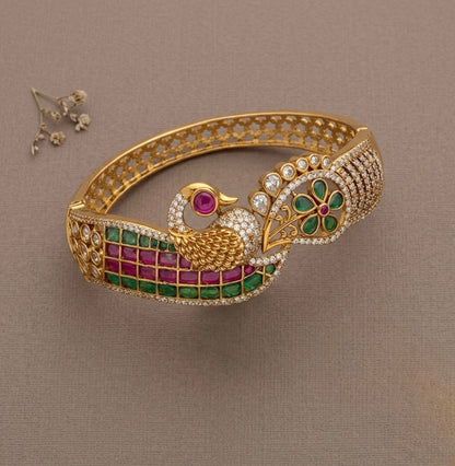 Matte finish kemp-green-white screw type peacock kada/bangle dj-53511