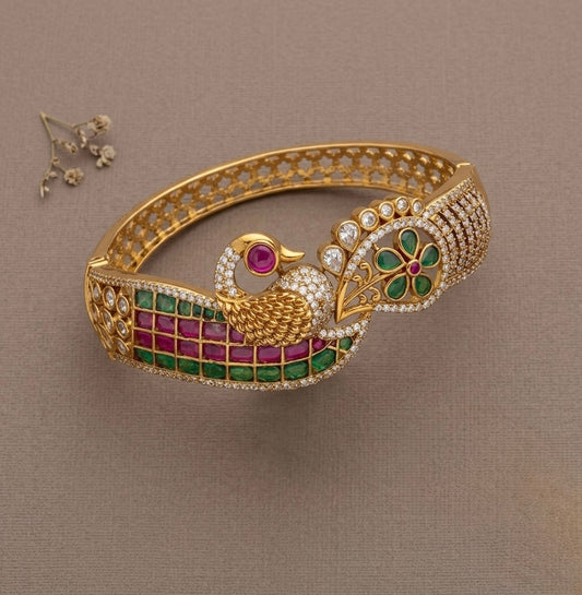 Matte finish kemp-green-white screw type peacock kada/bangle dj-53511