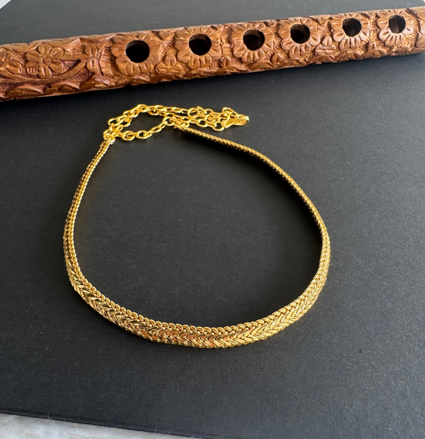 Gold tone 10.5 inches short chain dj-51455