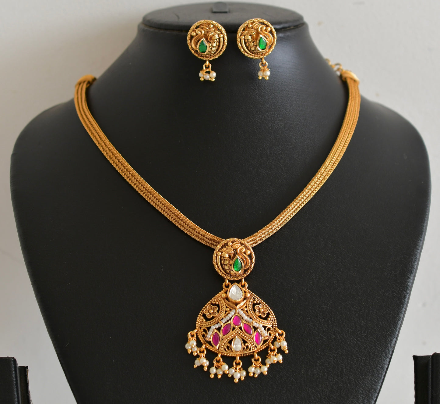 Matte finish pink-green-white kundan jadau peacock choker/necklace set dj-54024