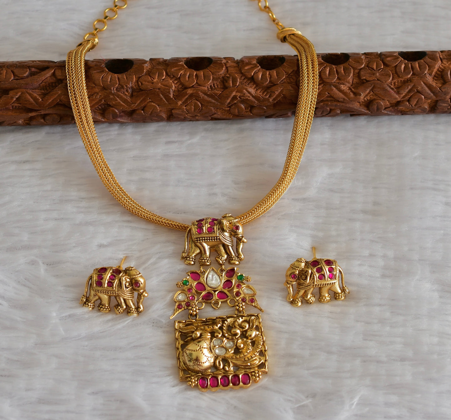 Antique gold tone pink-green elephant jadau necklace set dj-51833