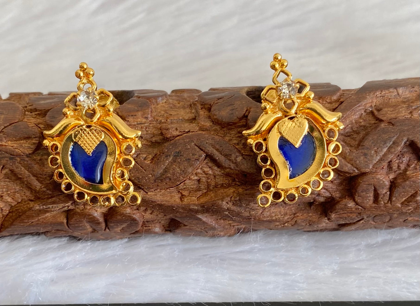 Gold tone blue-white stone mango kerala style stud/earrings dj-53115