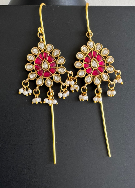 Gold tone pink-white kundan jadau thilak bugadi earrings dj-51137