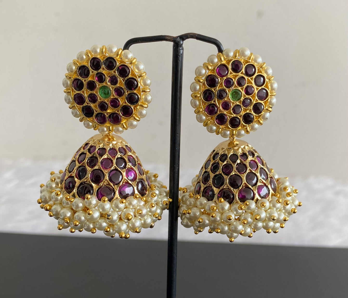 Gold tone precious kemp-green pearl jhumkka dj-50998