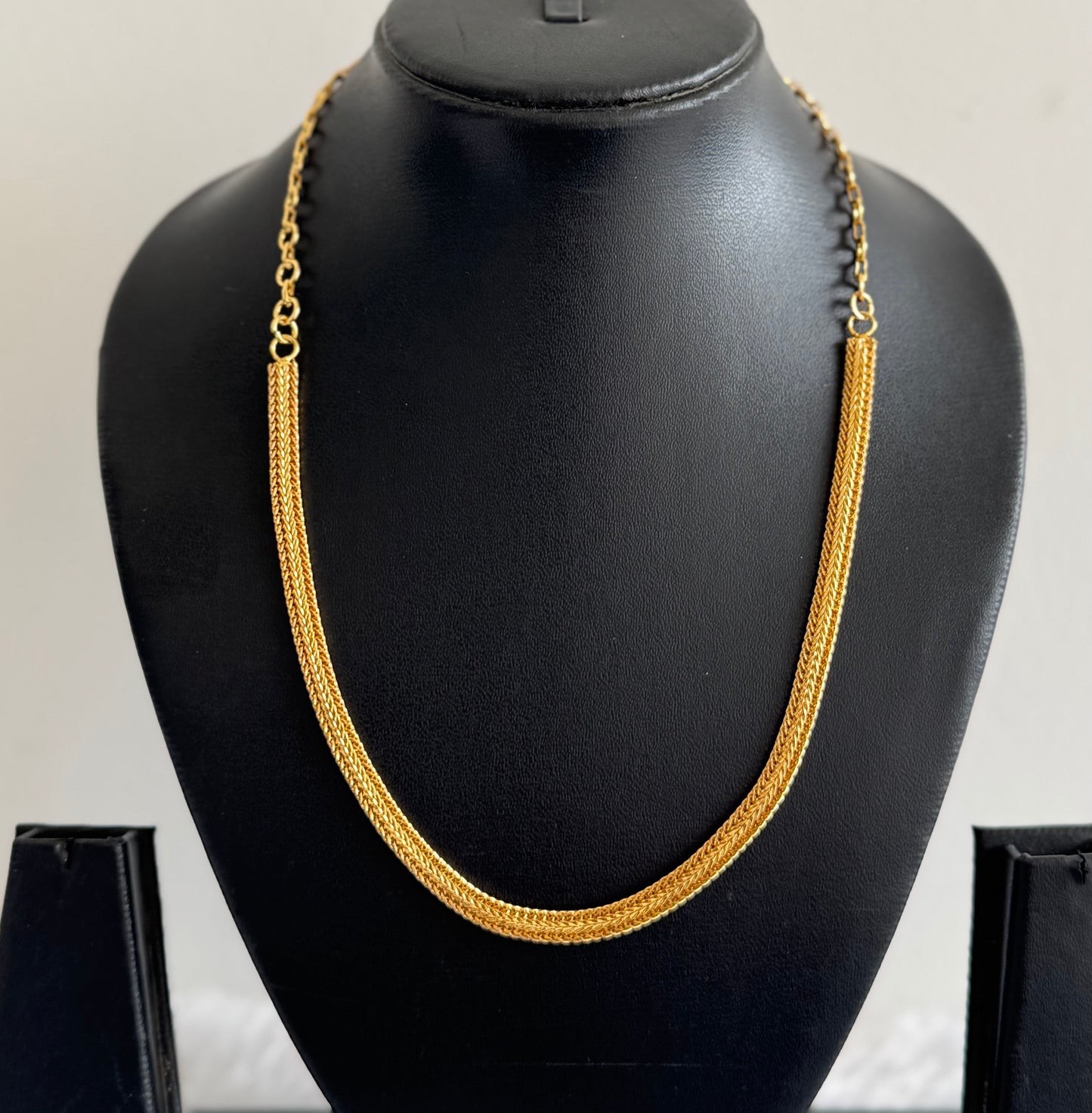 Gold tone 10.5 inches short chain dj-51456