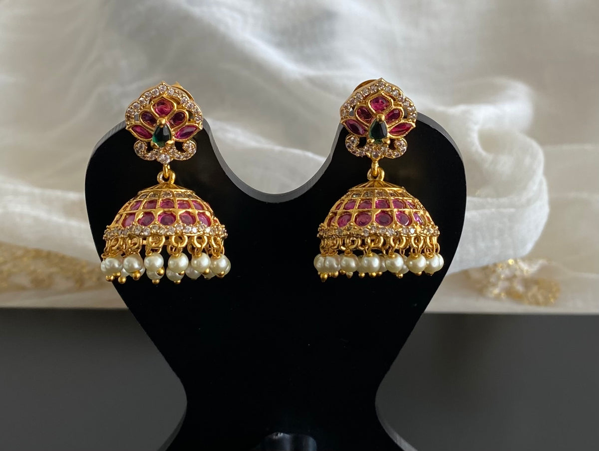 Antique gold tone kemp-green-white stone pearl jhumkka dj-55092