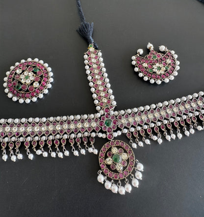 Black finish real kemp-green-white pearl maang tikka dj-51176