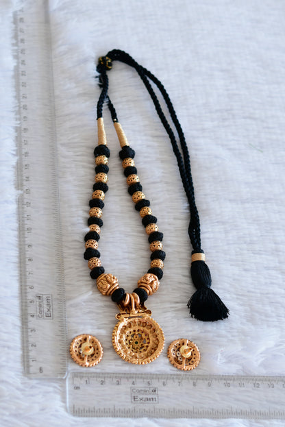 Matte finish kemp-green black thread elephant necklace set dj-52408