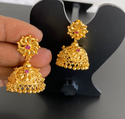 Gold tone ruby flower jhumkka dj-53150