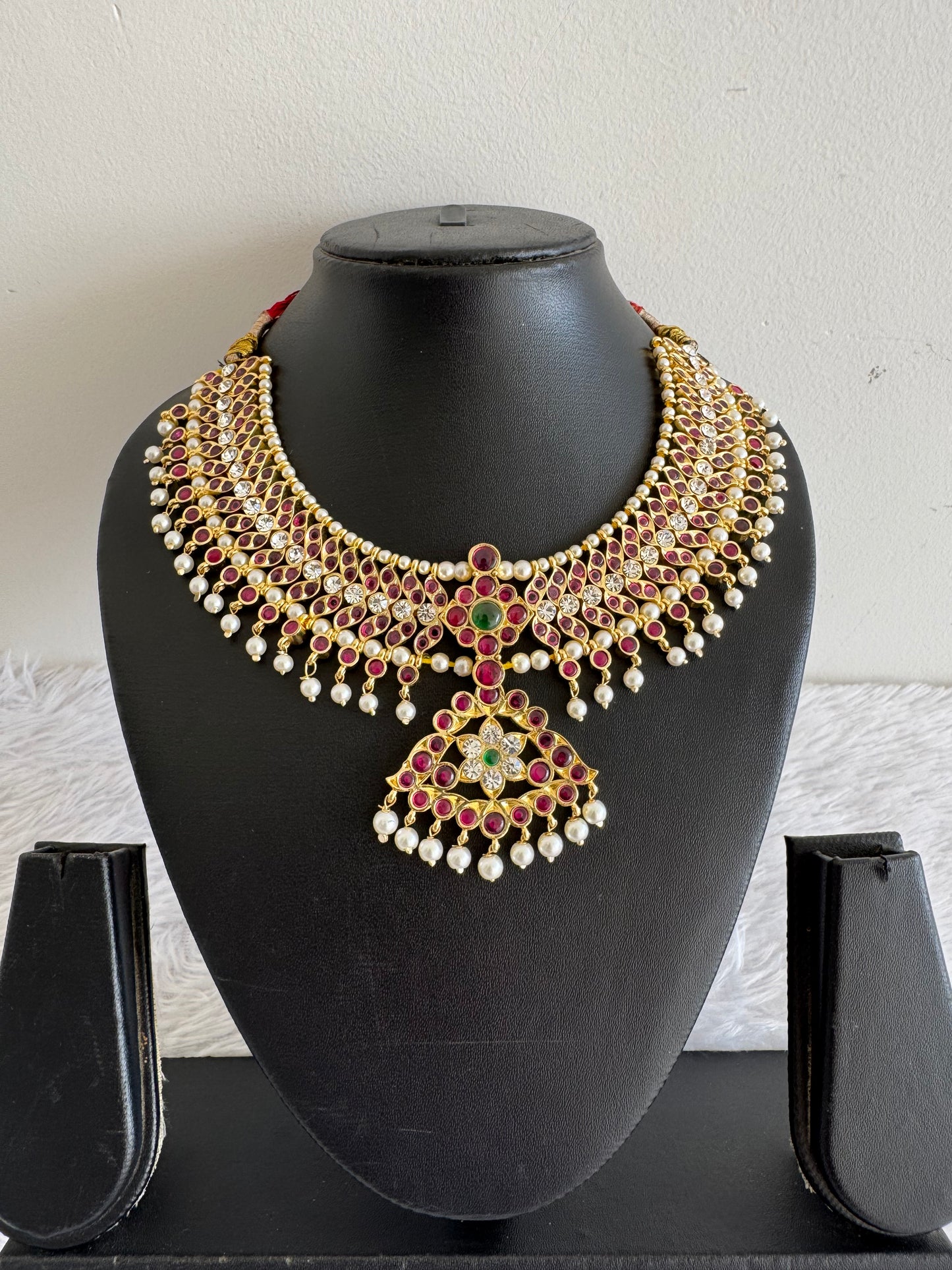 Gold tone precious kemp-green-white pearl big necklace dj-52260