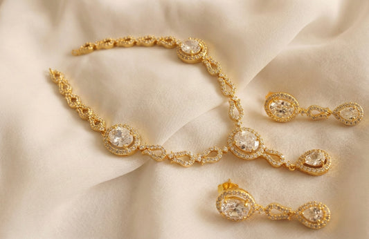 Gold tone Cz white Necklace Set-dj17106
