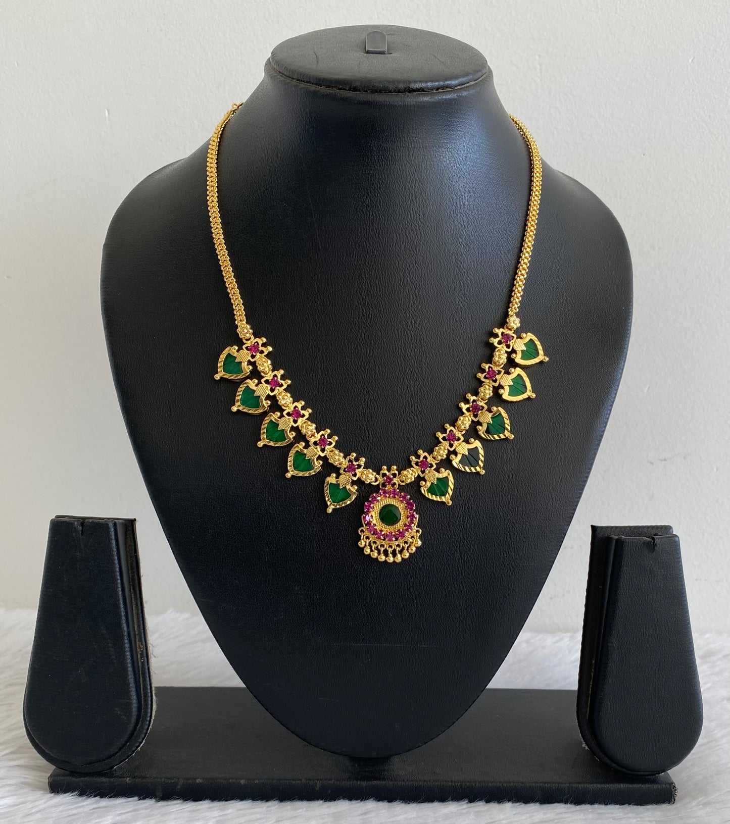 Gold tone pink-green palakka Kerala style necklace dj-18932
