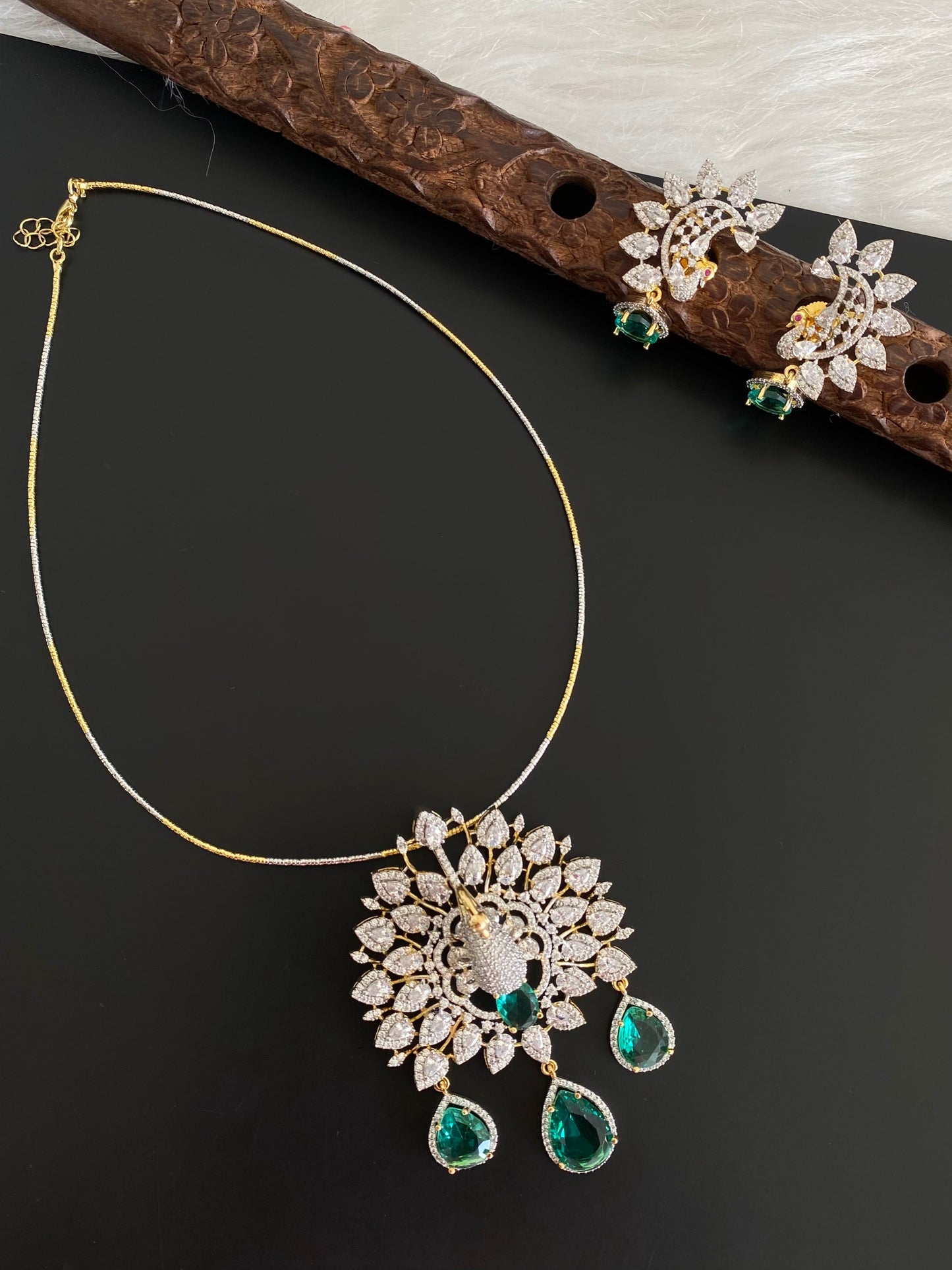 Two tone cz white green peacock pendant set with kanti necklace dj-54458