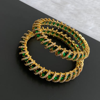 Antique gold tone cz bottle green stone bangles(2.6) dj-53488