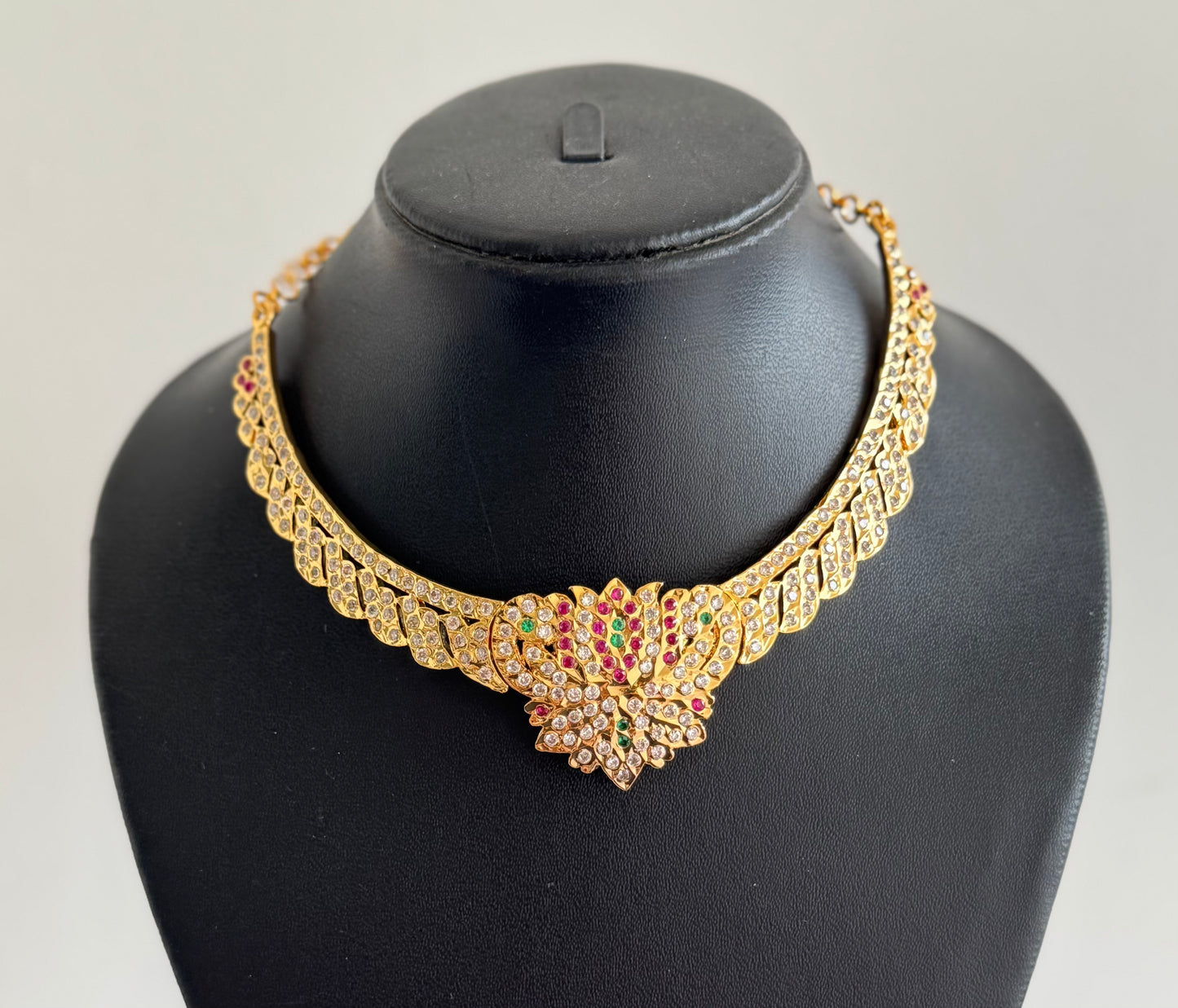 Gold tone South Indian style AD pink-green lotus attigai/necklace dj-52217