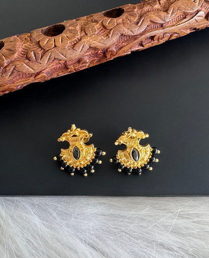 Gold tone black beaded stud/earrings dj-51262