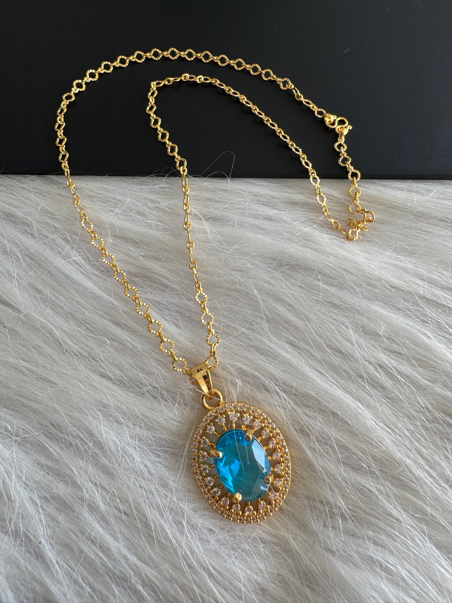 Gold tone 18 inches chain with french blue oval stone pendant dj-51276