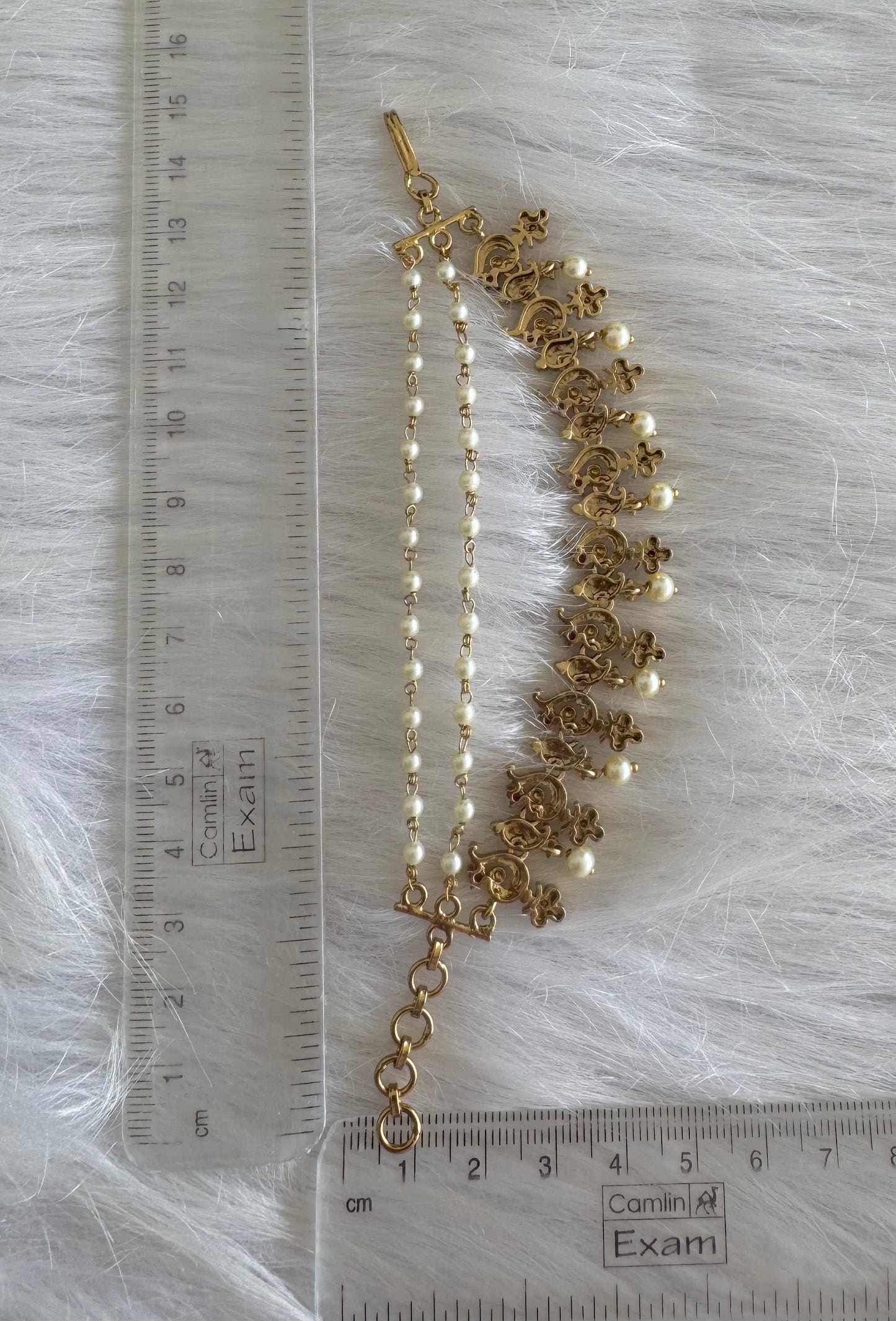 Matte finish ruby-green pearl peacock-mango ear side chain dj-51328