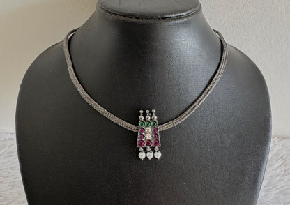 Black finish precious kemp-green pearl poothali necklace dj-52276