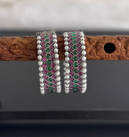 Black finish precious kemp-green pearl screw bangles(2.4) dj-51442