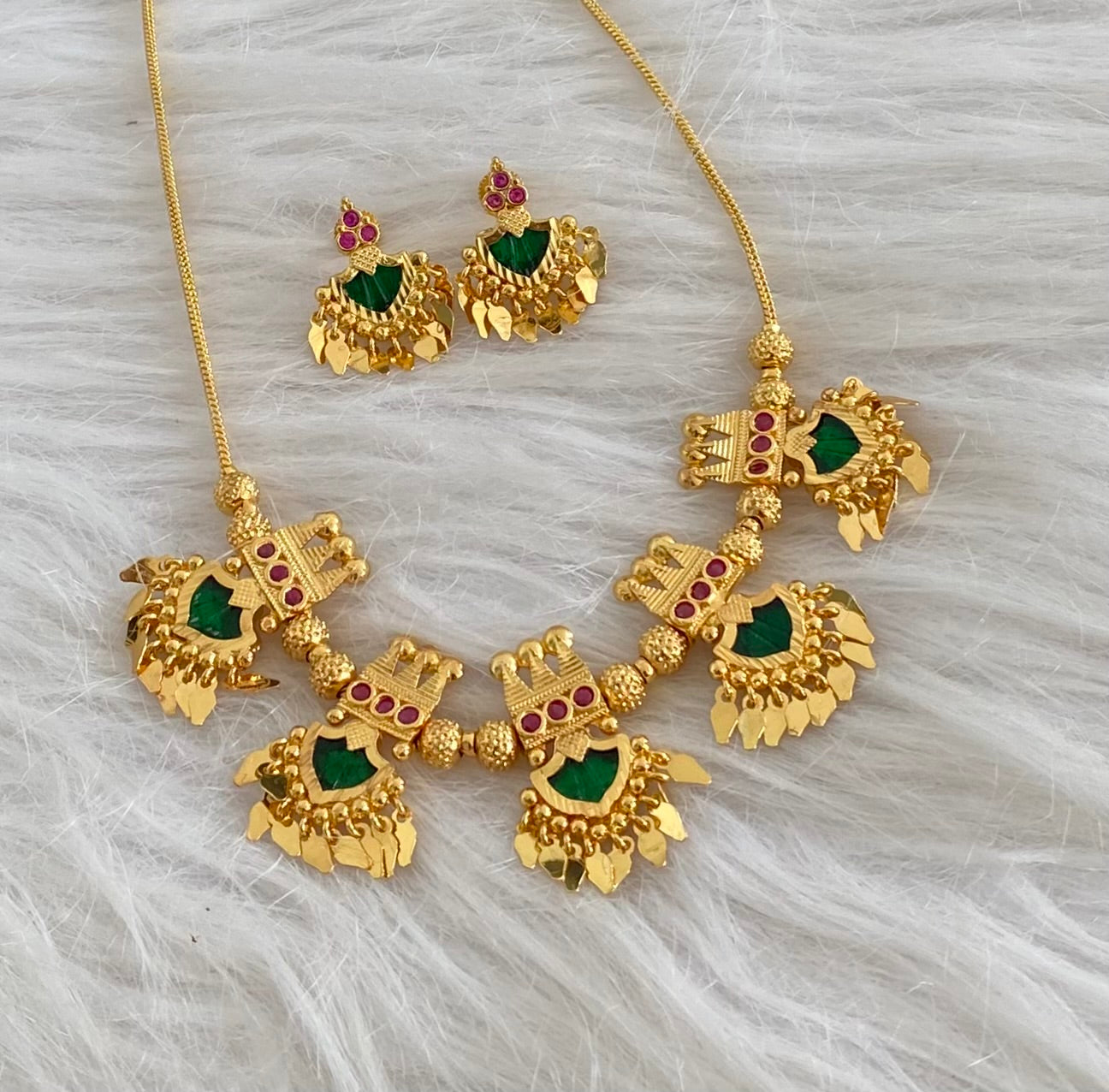 Gold tone kerala style pink-green palakka elakka necklace set dj-54550
