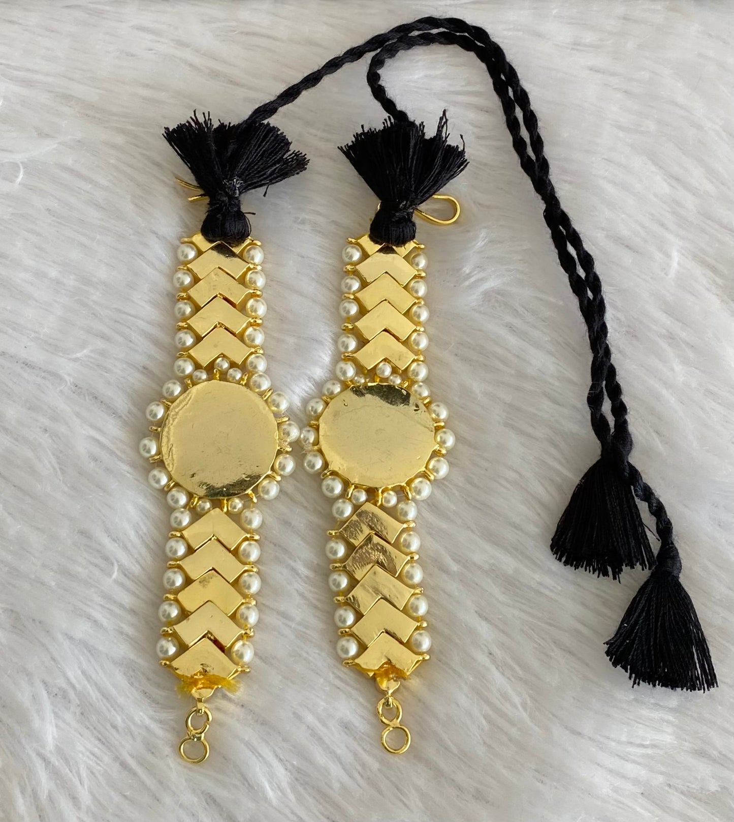 Gold tone precious kemp-green-white pearl ear side chain dj-53370